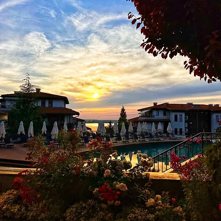 Sea Breeze Veranda In Santa Marina شقة *